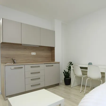 Location * Pozsony
